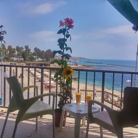 777 2* Paphos