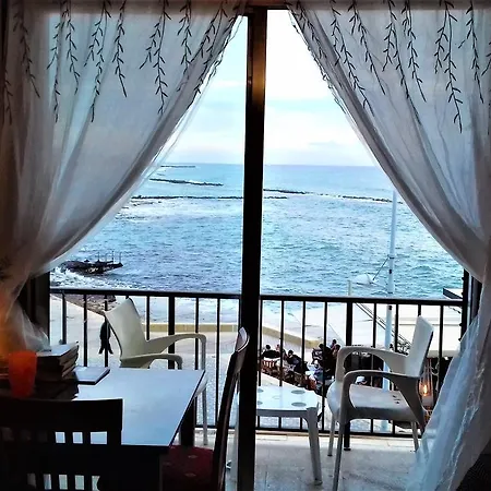 招待所 777 Paphos